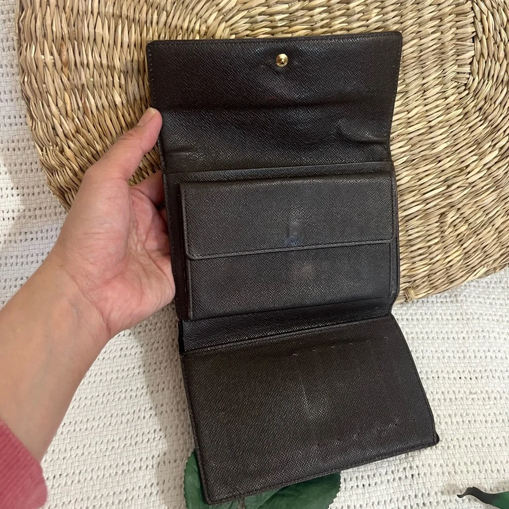 Louis Vuitton Trifold Wallet in signature Damier Ebene